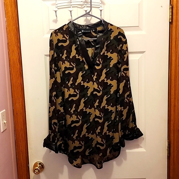 Camo blouse - Picture 1 of 4